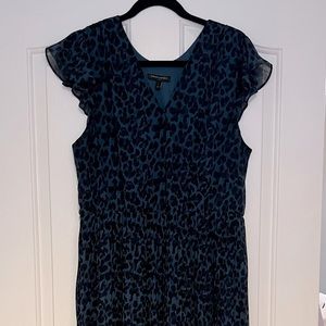 Banana Republic blue leopard print pleated dress